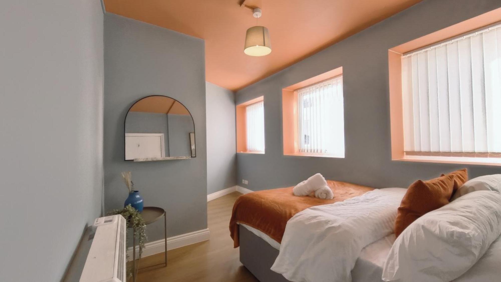 Group Bookings: Up To 30 Guests Across 5 Spacious Flats! Keyless Access Free Wifi & Parking เบอร์มิงแฮม ภายนอก รูปภาพ