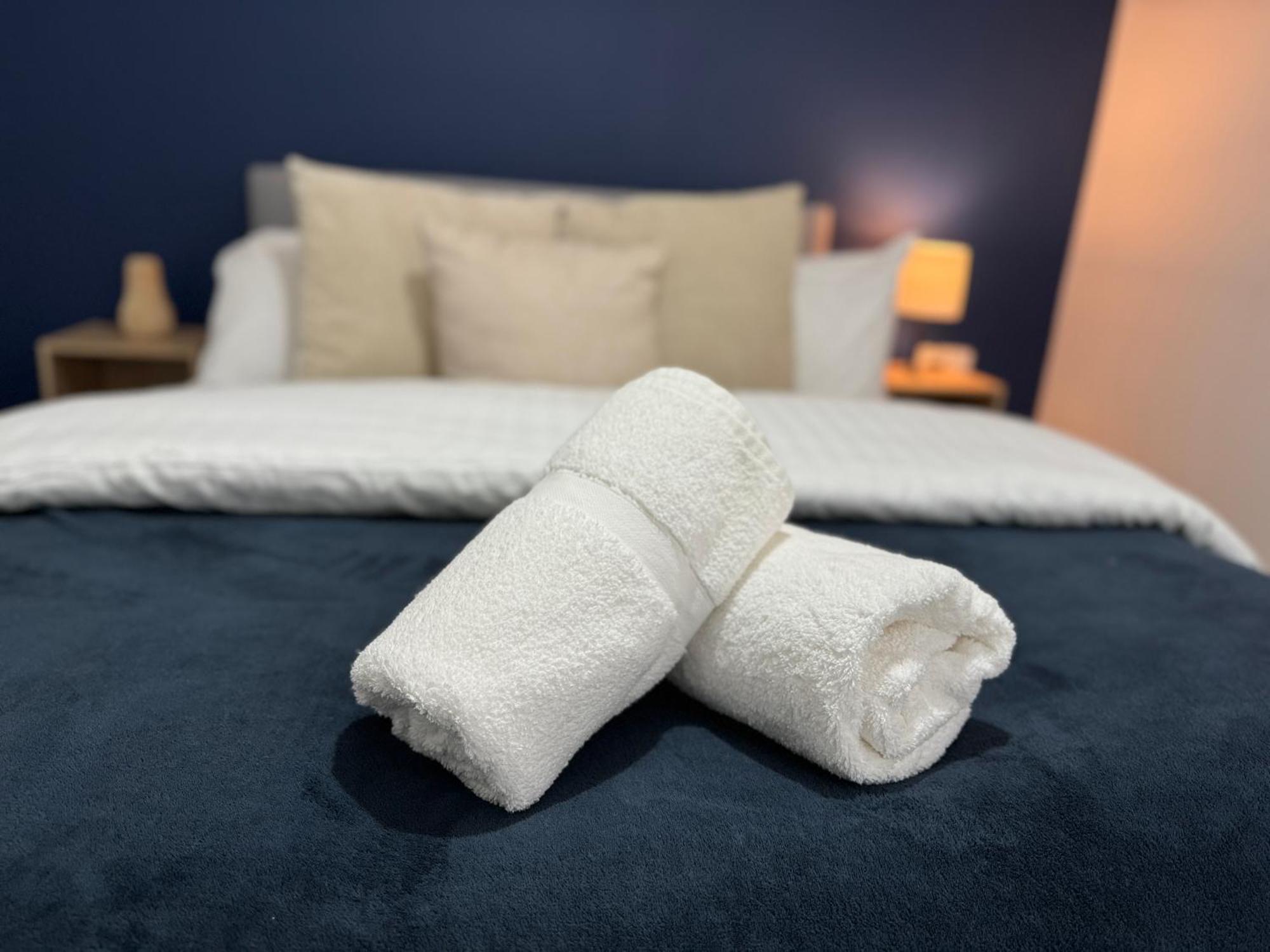 Group Bookings: Up To 30 Guests Across 5 Spacious Flats! Keyless Access Free Wifi & Parking เบอร์มิงแฮม ภายนอก รูปภาพ