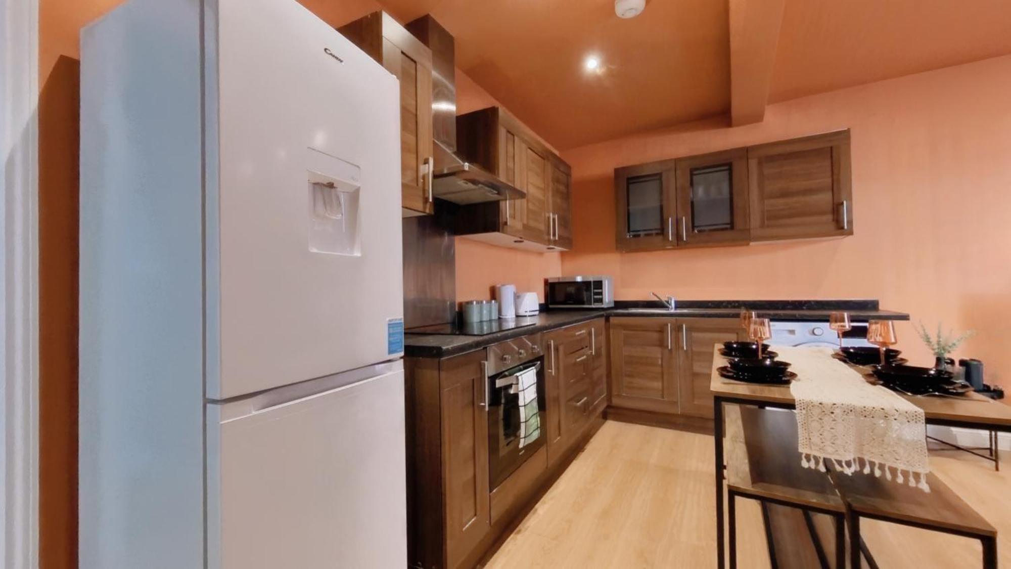 Group Bookings: Up To 30 Guests Across 5 Spacious Flats! Keyless Access Free Wifi & Parking เบอร์มิงแฮม ภายนอก รูปภาพ