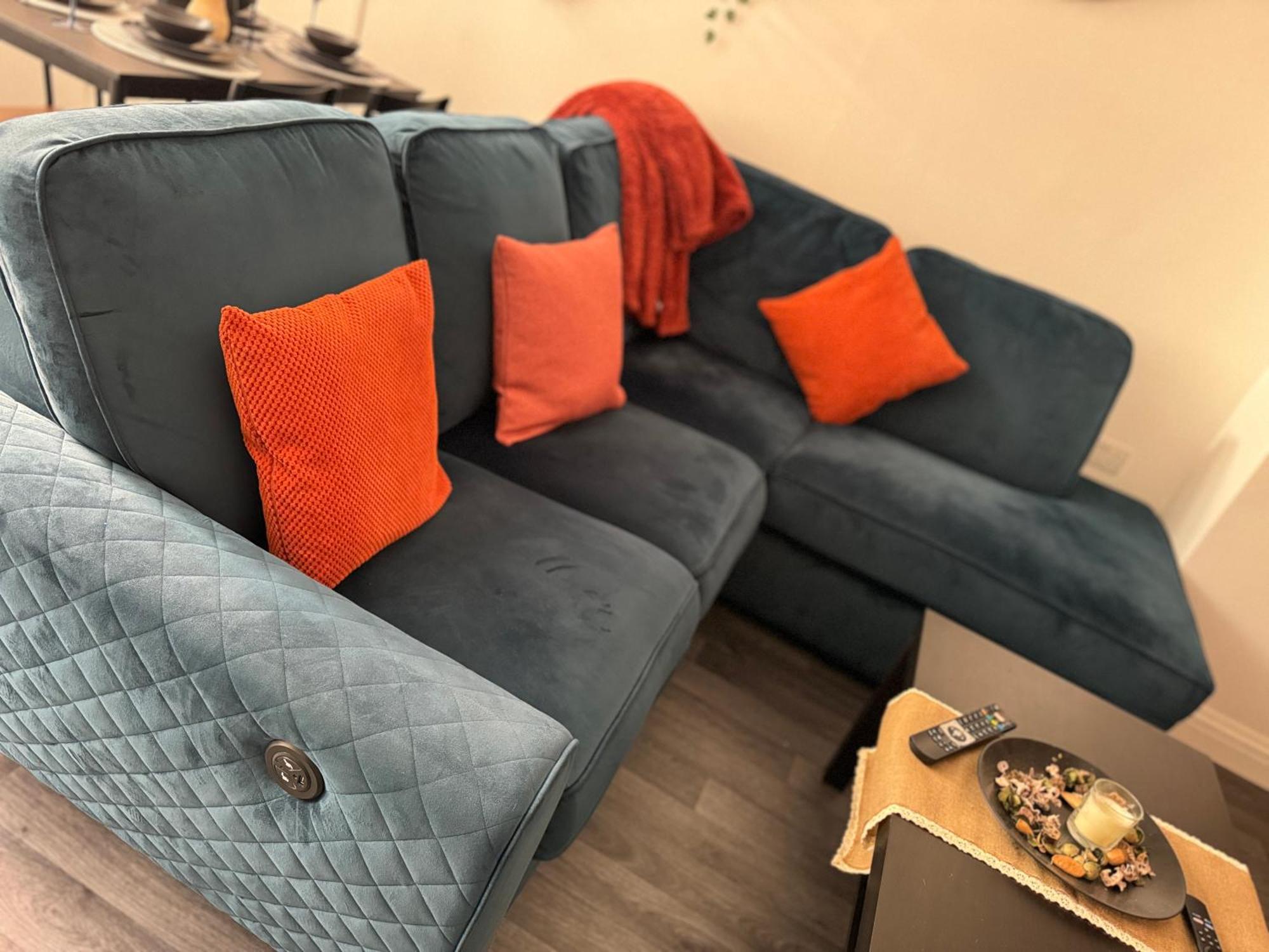 Group Bookings: Up To 30 Guests Across 5 Spacious Flats! Keyless Access Free Wifi & Parking เบอร์มิงแฮม ภายนอก รูปภาพ